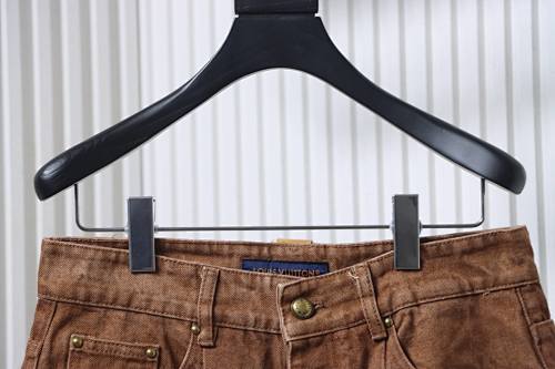 EM Sneakers Louis Vuitton Embroidered Signature Pleated Jean Shorts Brown