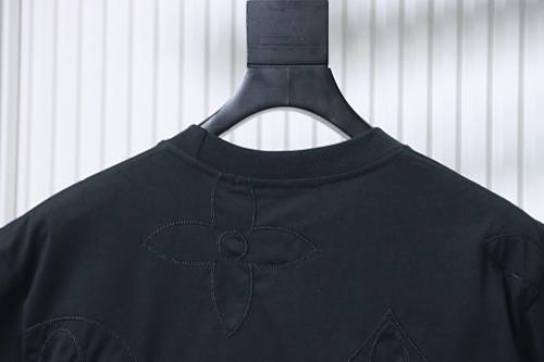 EM Sneakers Louis Vuitton Embroidered Tricolor Logo T-shirt Black