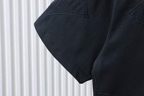 EM Sneakers Louis Vuitton Embroidered Tricolor Logo T-shirt Black