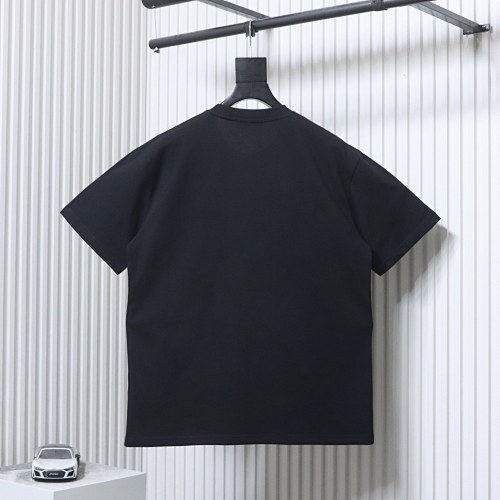 EM Sneakers Louis Vuitton Monogram Faux Pocket Print T-shirt Black