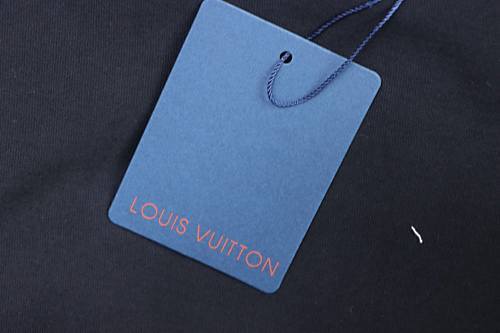 EM Sneakers Louis Vuitton Monogram Faux Pocket Print T-shirt Black