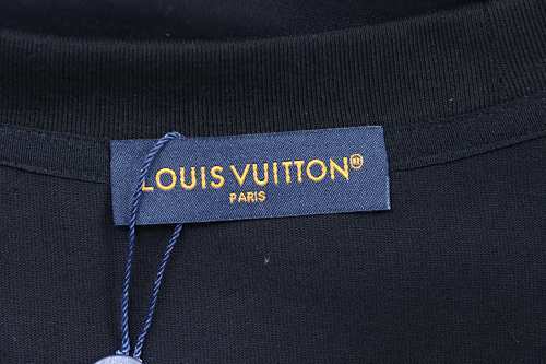 EM Sneakers Louis Vuitton Monogram Faux Pocket Print T-shirt Black