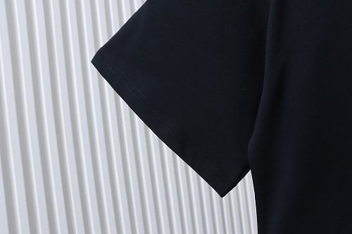 EM Sneakers Louis Vuitton Tool Pendant Print T-shirt Black