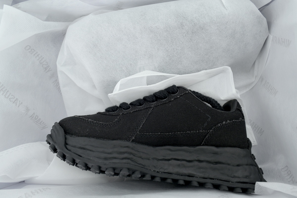 EM Sneakers Maison Mihara Yasuhiro Larry OG Sole Mix Material Low Black NO.303
