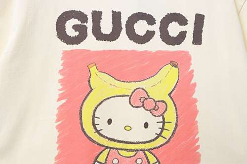EM Sneakers Gucci × Hello Kitty Cartoon Banana Print T-shirt