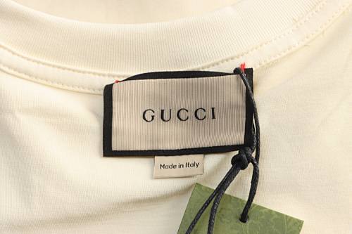 EM Sneakers Gucci Cartoon Cat Reading Print T-Shirt Apricot