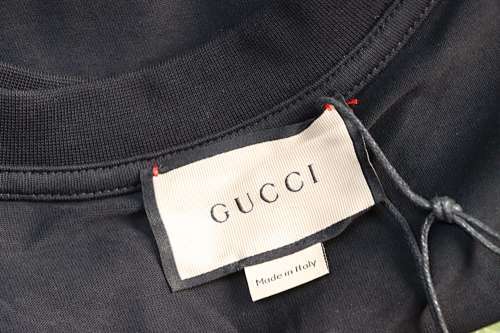 EM Sneakers Gucci Cartoon Train Bear Print T-shirt Black