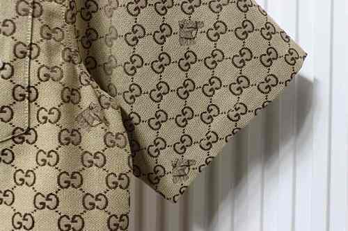 EM Sneakers Gucci Classic GG Monogram Embroidered Hhorse Year Badge Cuban Collar Short-sleeved Shirt