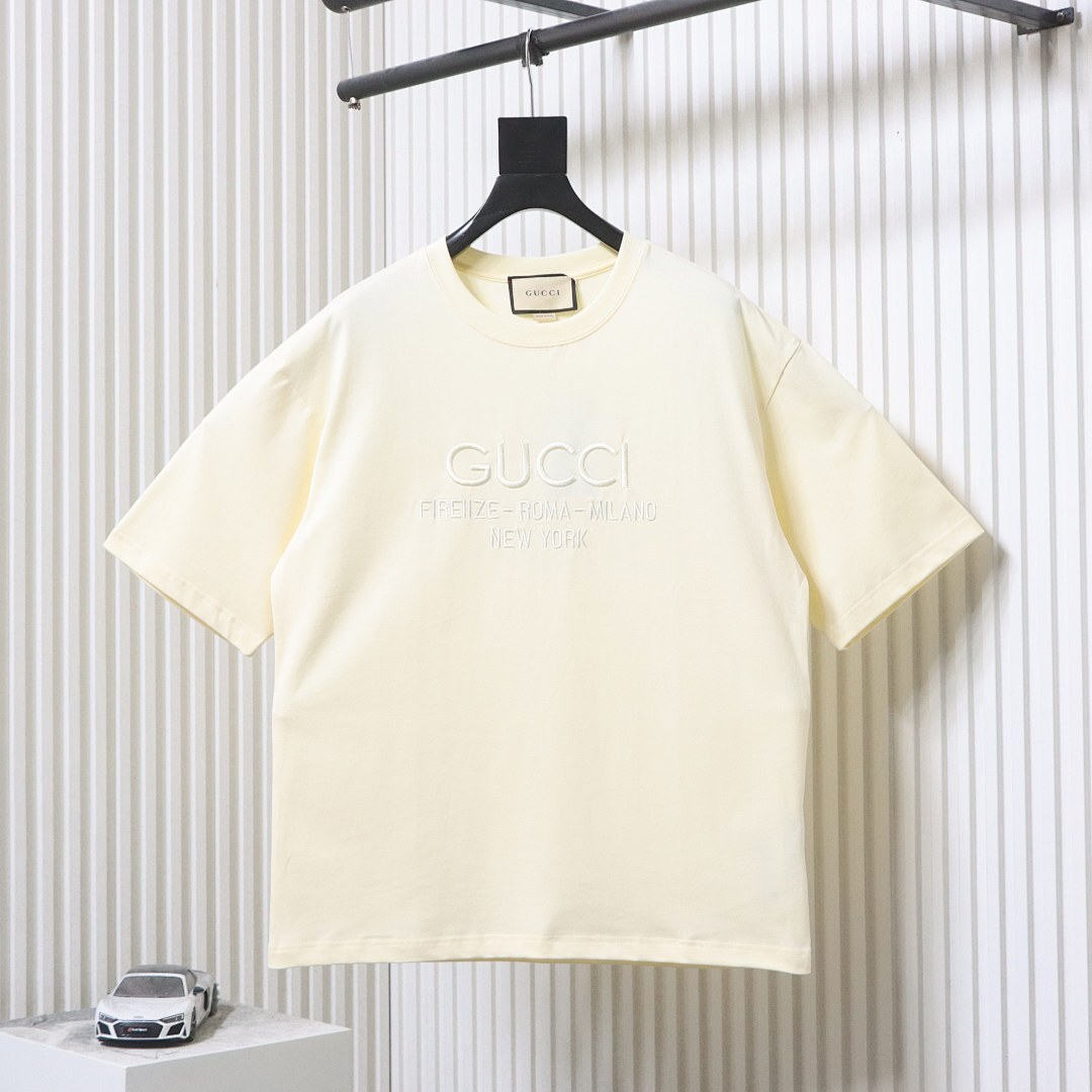 EM Sneakers Gucci Classic Logo Embroidered Letter Print T-shirt Apricot