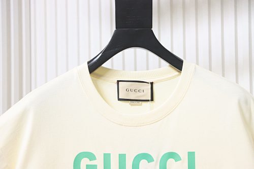 EM Sneakers Gucci Monogrammed Teddy Bear Embroidered Print T-shirt Apricot