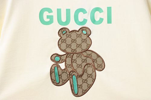 EM Sneakers Gucci Monogrammed Teddy Bear Embroidered Print T-shirt Apricot