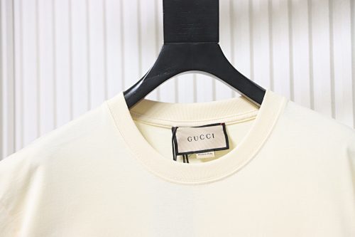 EM Sneakers Gucci x Peter Rabbit Collaboration Cartoon Print T-shirt Apricot