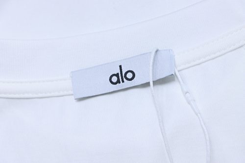 EM Sneakers ALO Yoga 26SS Back Logo Embroidered T-Shirt White
