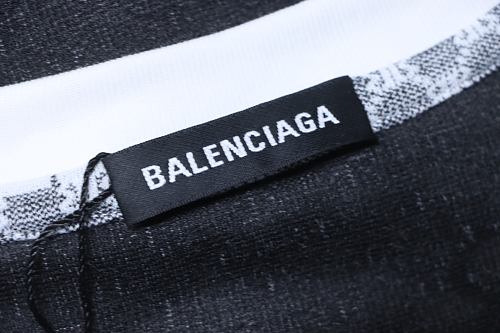 EM Sneakers Balenciaga 26SS All-over Baby Monogram T-shirt Grey