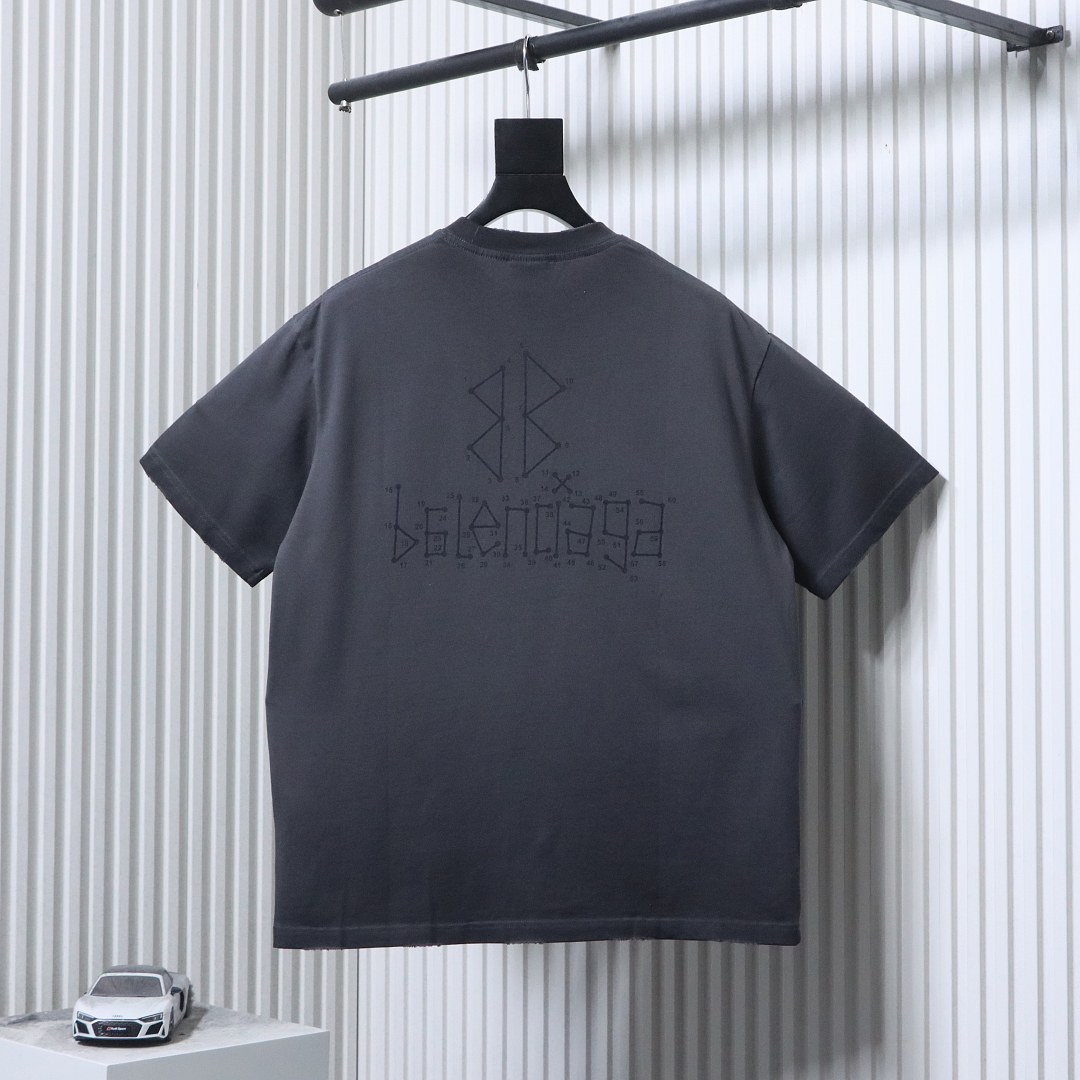 EM Sneakers Balenciaga Geometric Logo Print T-shirt Washed Black