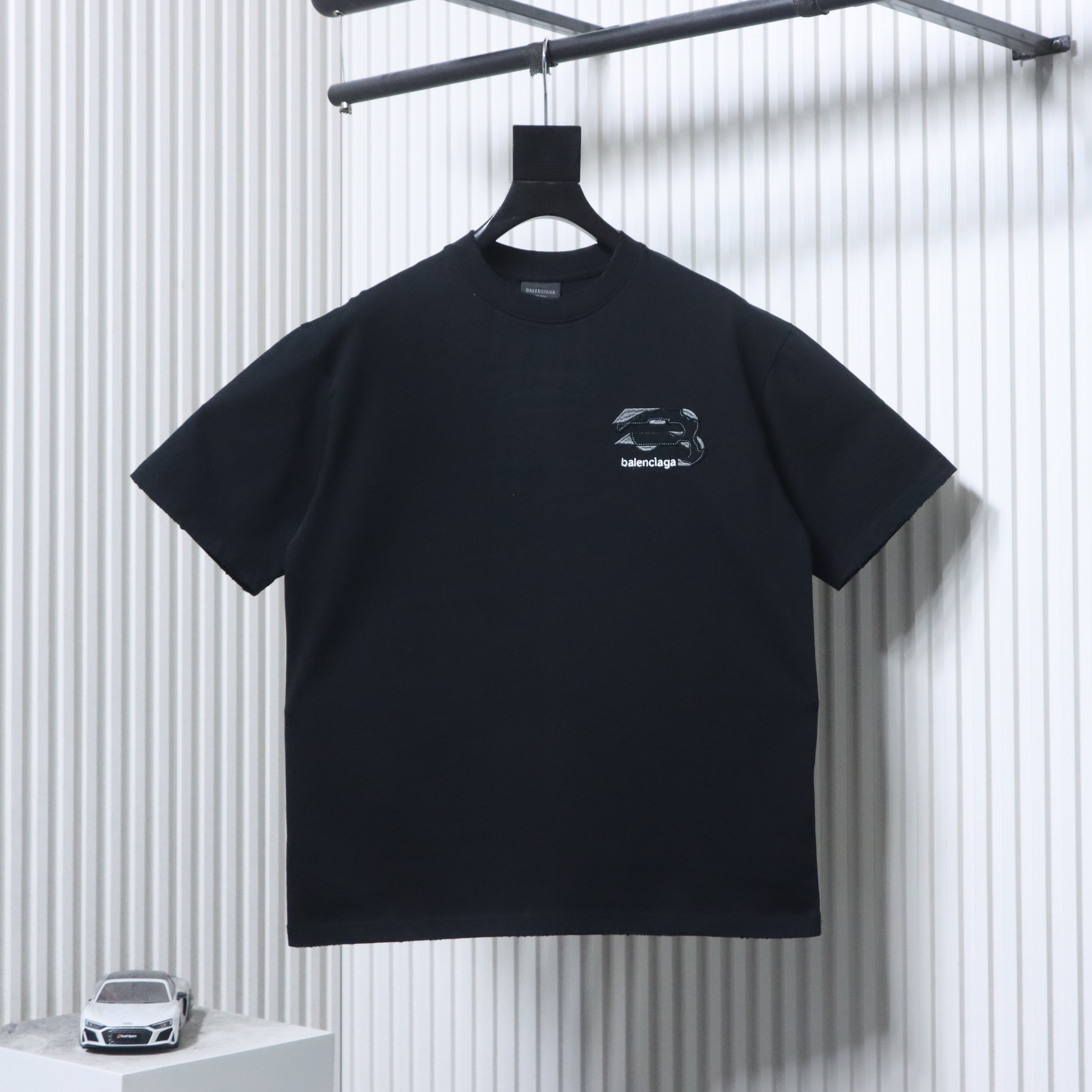 EM Sneakers Balenciaga Heavy-Duty Appliqué Embroidered T-Shirt Black