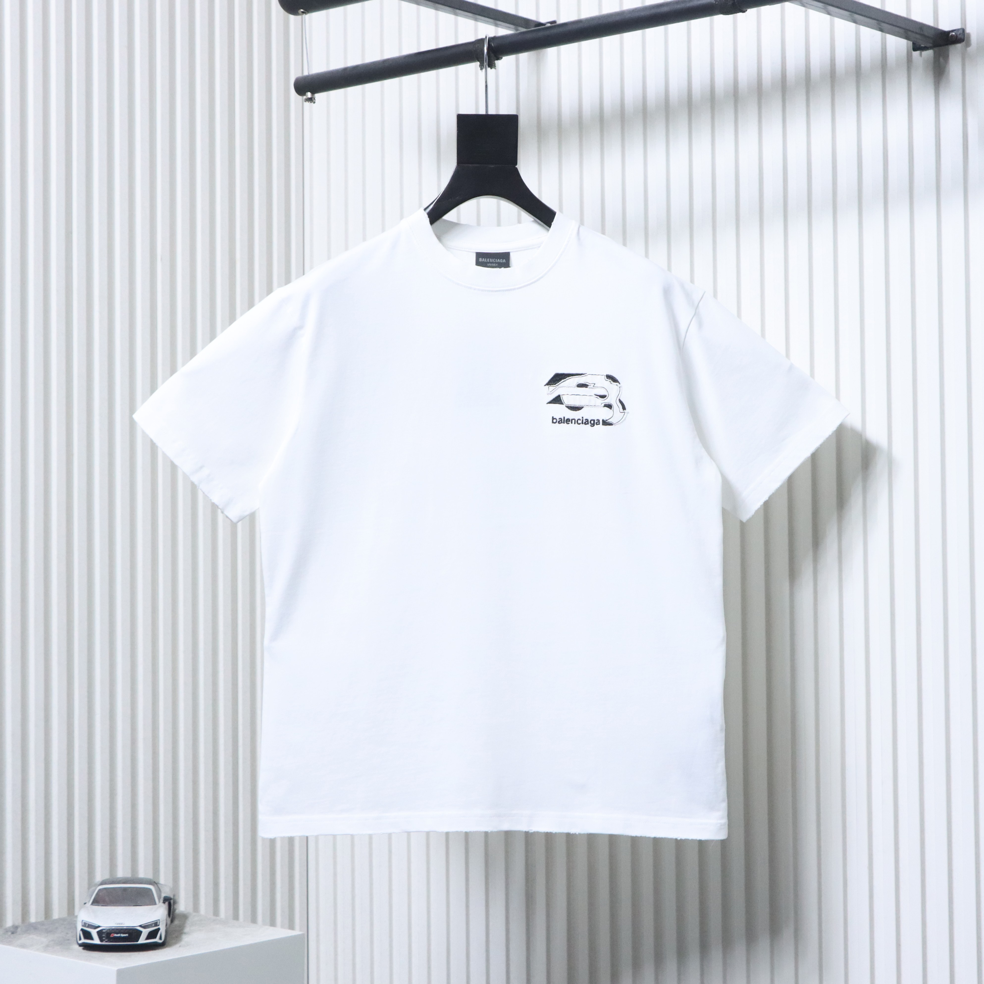 EM Sneakers Balenciaga Heavy-Duty Appliqué Embroidered T-Shirt White
