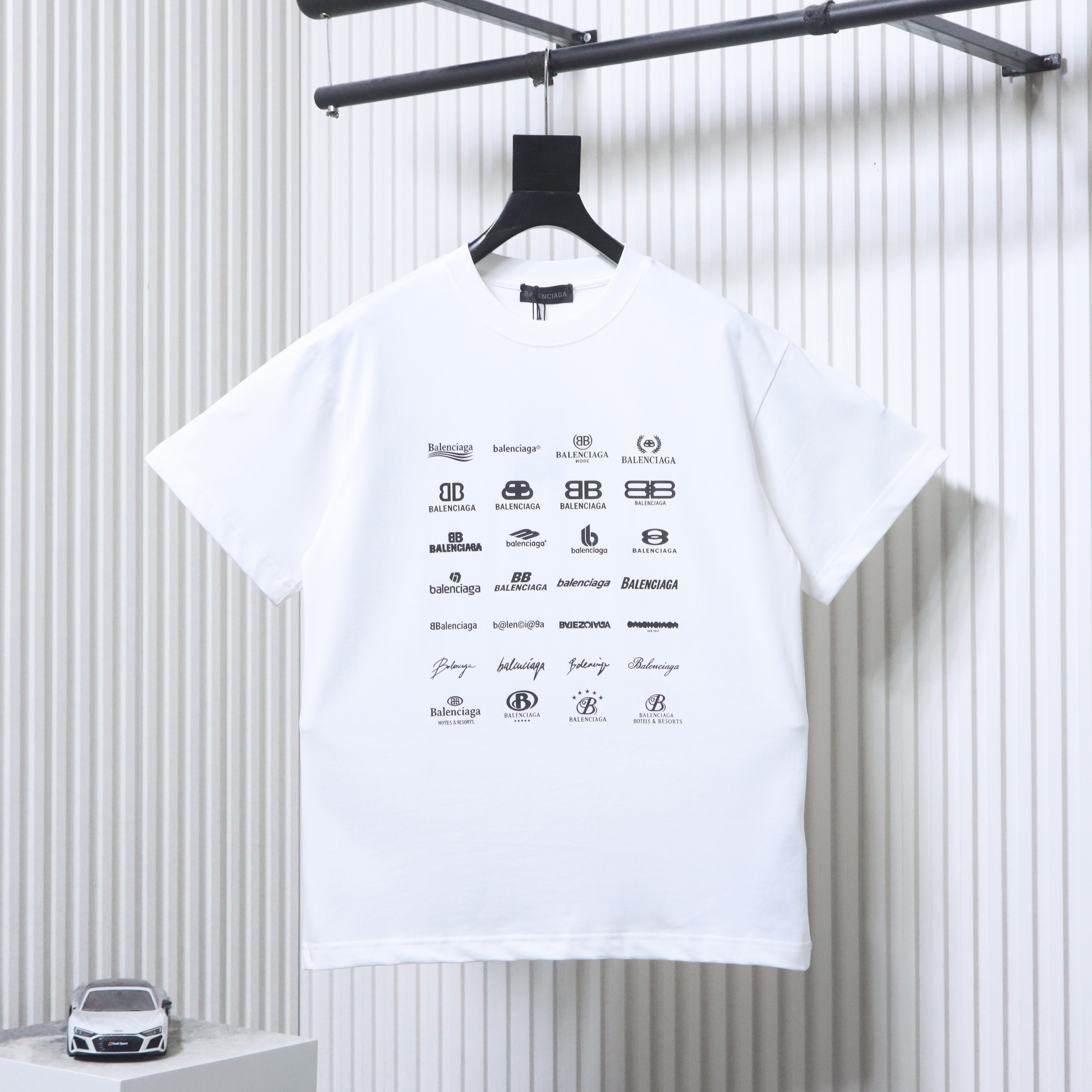 EM Sneakers Balenciaga Multi-logo Print T-shirt White