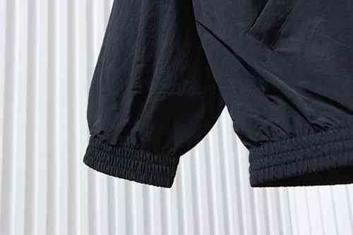 EM Sneakers Balenciaga Logo Print Zip-up Jacket Black