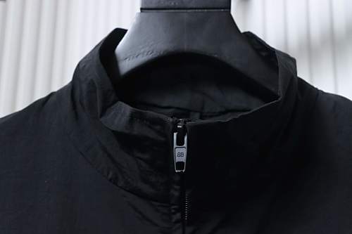 EM Sneakers Balenciaga Logo Print Zip-up Jacket Black