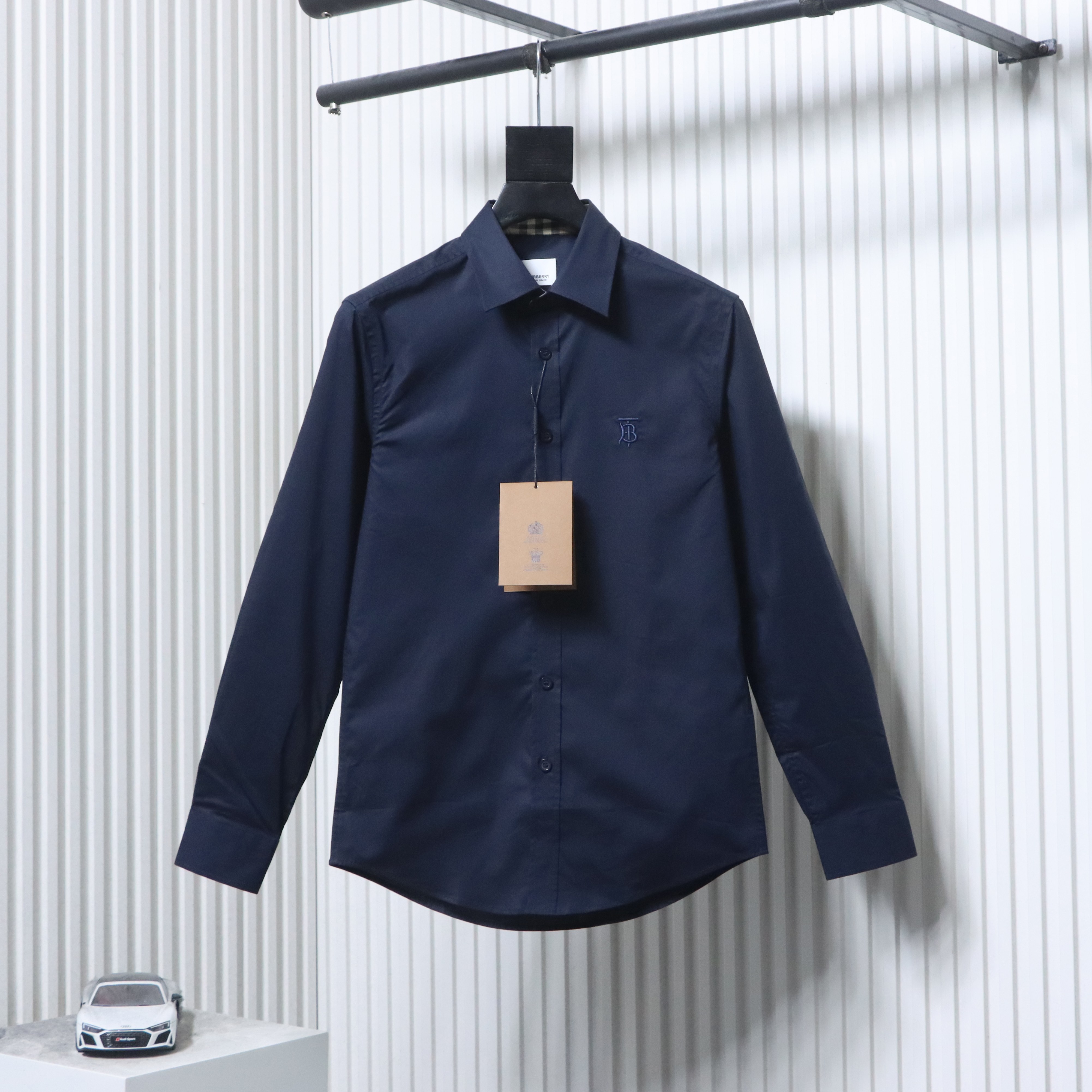 EM Sneakers Burberry Classic TB Logo Embroidered Long sleeved Shirt Navy