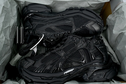 EM Sneakers Balenciaga Runner Matte Black 2.0