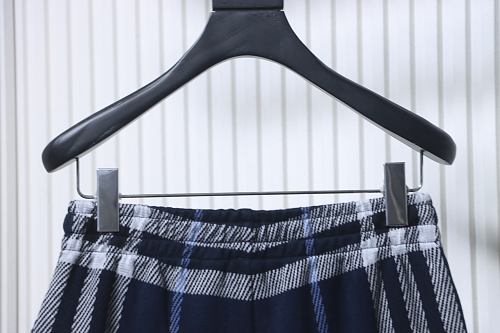 EM Sneakers Burberry Blue Plaid Knit Shorts