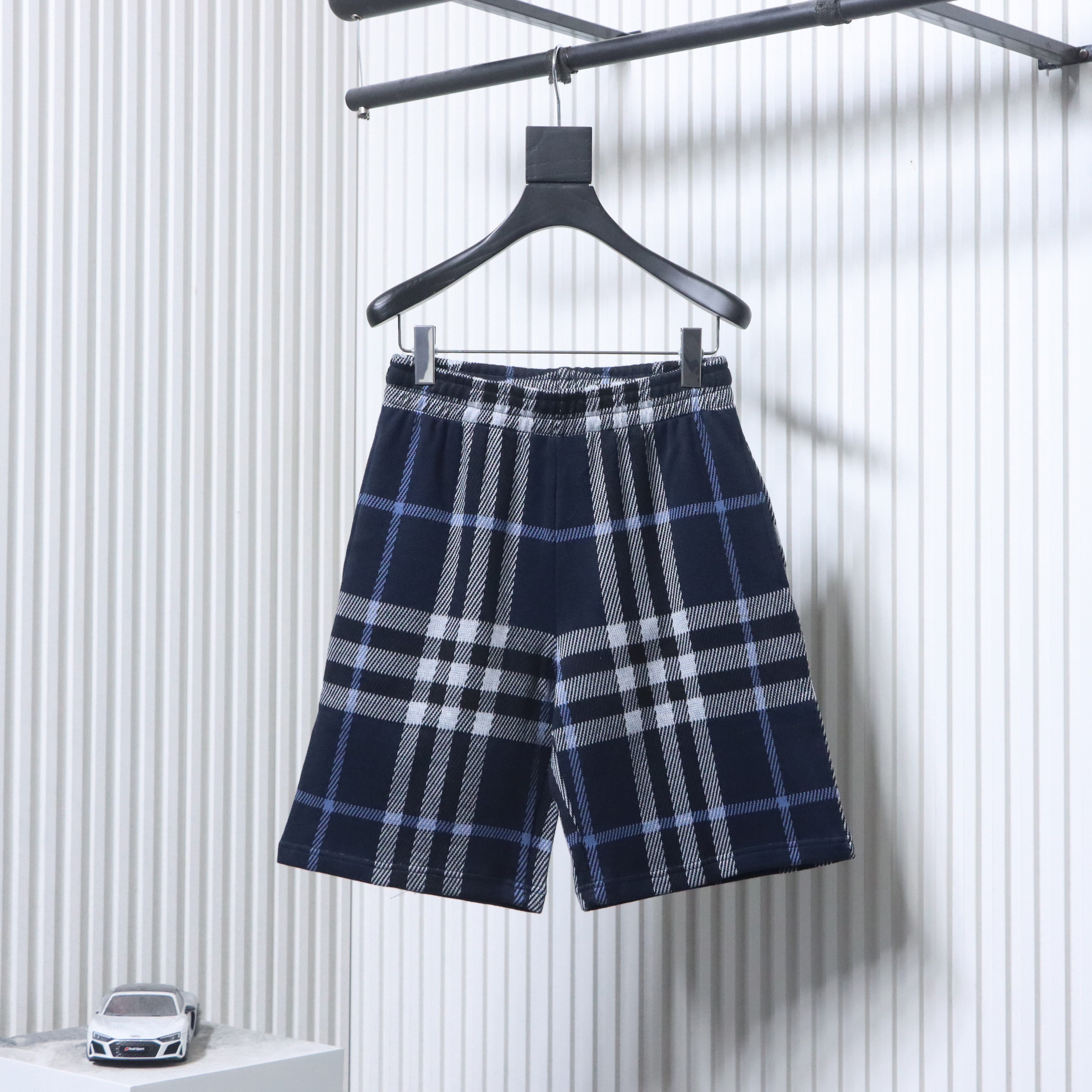 EM Sneakers Burberry Blue Plaid Knit Shorts
