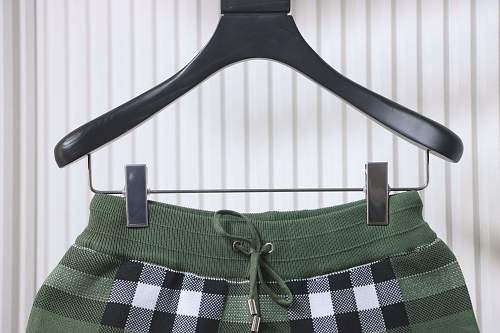 EM Sneakers Burberry Checked Silk and Wool-blend Jacquard Drawstring Shorts Green