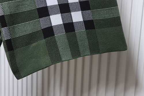 EM Sneakers Burberry Checked Silk and Wool-blend Jacquard Drawstring Shorts Green