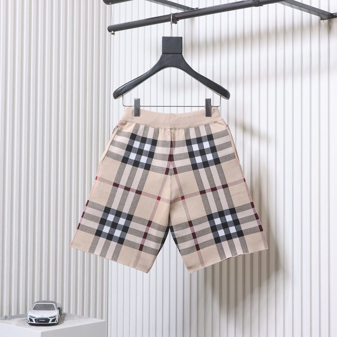 EM Sneakers Burberry Checked Silk and Wool-blend Jacquard Drawstring Shorts Khaki