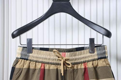 EM Sneakers Burberry Classic Striped Checkered Shorts Khaki