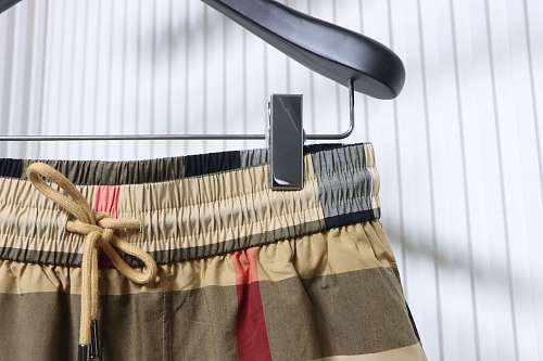 EM Sneakers Burberry Classic Striped Checkered Shorts Khaki