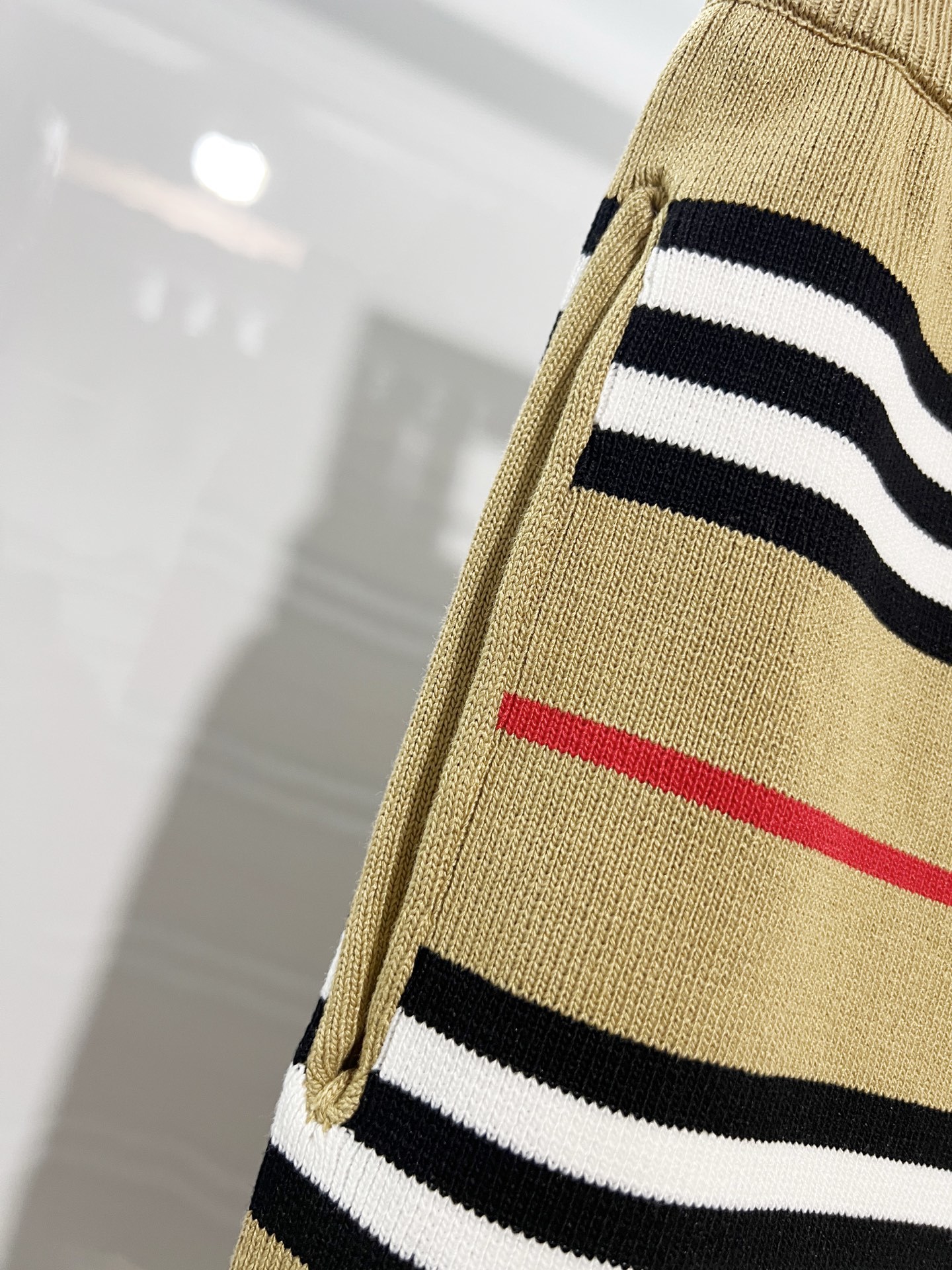 EM Sneakers Burberry Kenton Striped Drawstring Shorts