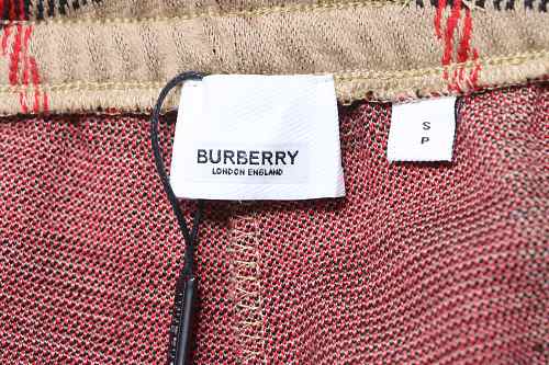 EM Sneakers Burberry Khaki Plaid Knit Shorts