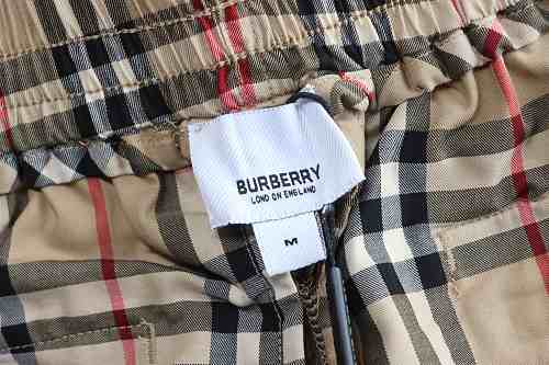 EM Sneakers Burberry Vintage Check Black Side-stripe Shorts Khaki