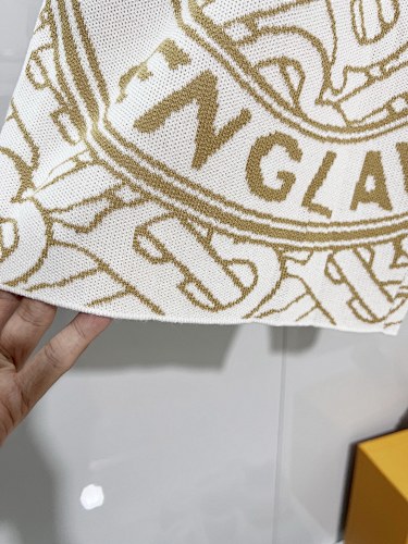 EM Sneakers Burberry Classic 2026 SS New Style Striped Knit Shorts Beige