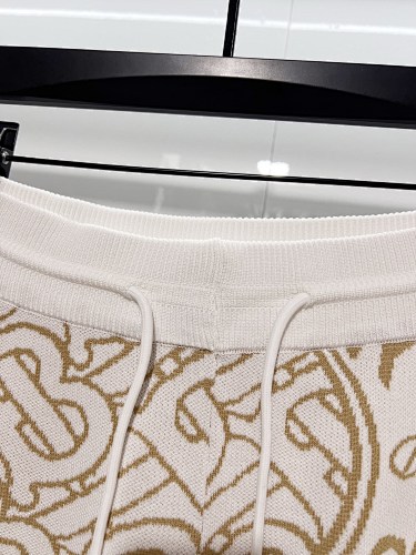 EM Sneakers Burberry Classic 2026 SS New Style Striped Knit Shorts Beige