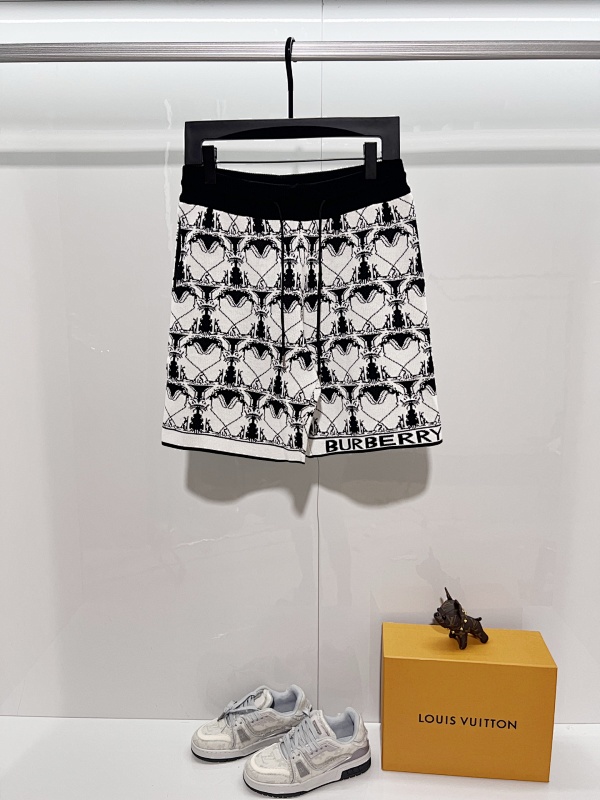 EM Sneakers Burberry Classic 2026 SS New Style Striped Knit Shorts Black White