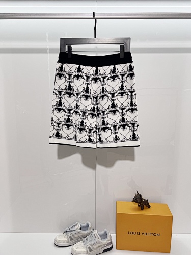 EM Sneakers Burberry Classic 2026 SS New Style Striped Knit Shorts Black White