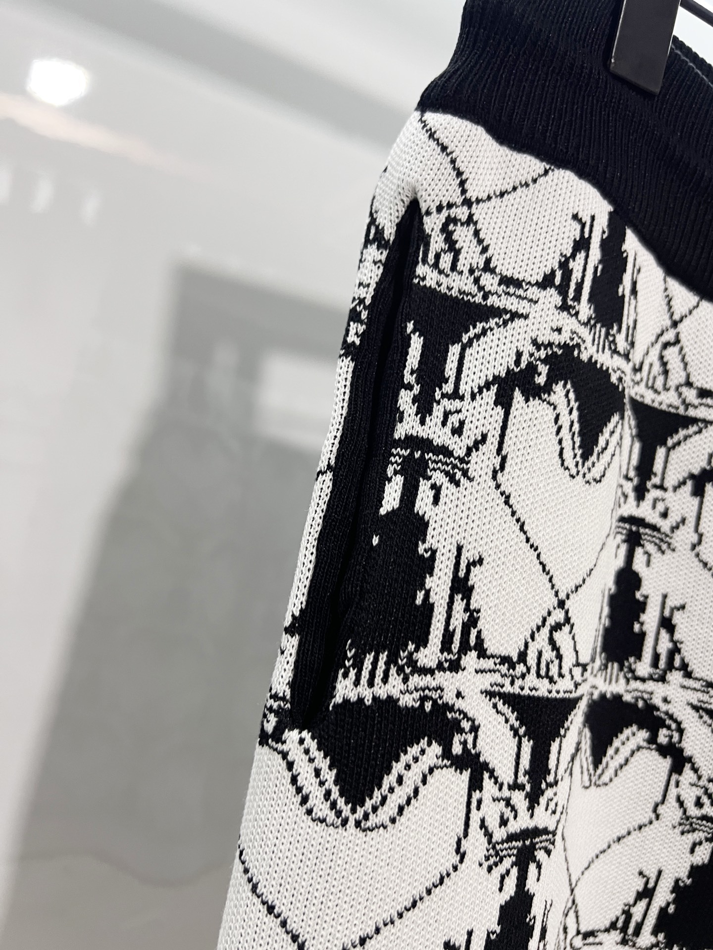 EM Sneakers Burberry Classic 2026 SS New Style Striped Knit Shorts Black White