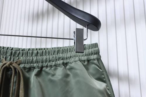 EM Sneakers Fear of God Track Shorts Green Iridescent