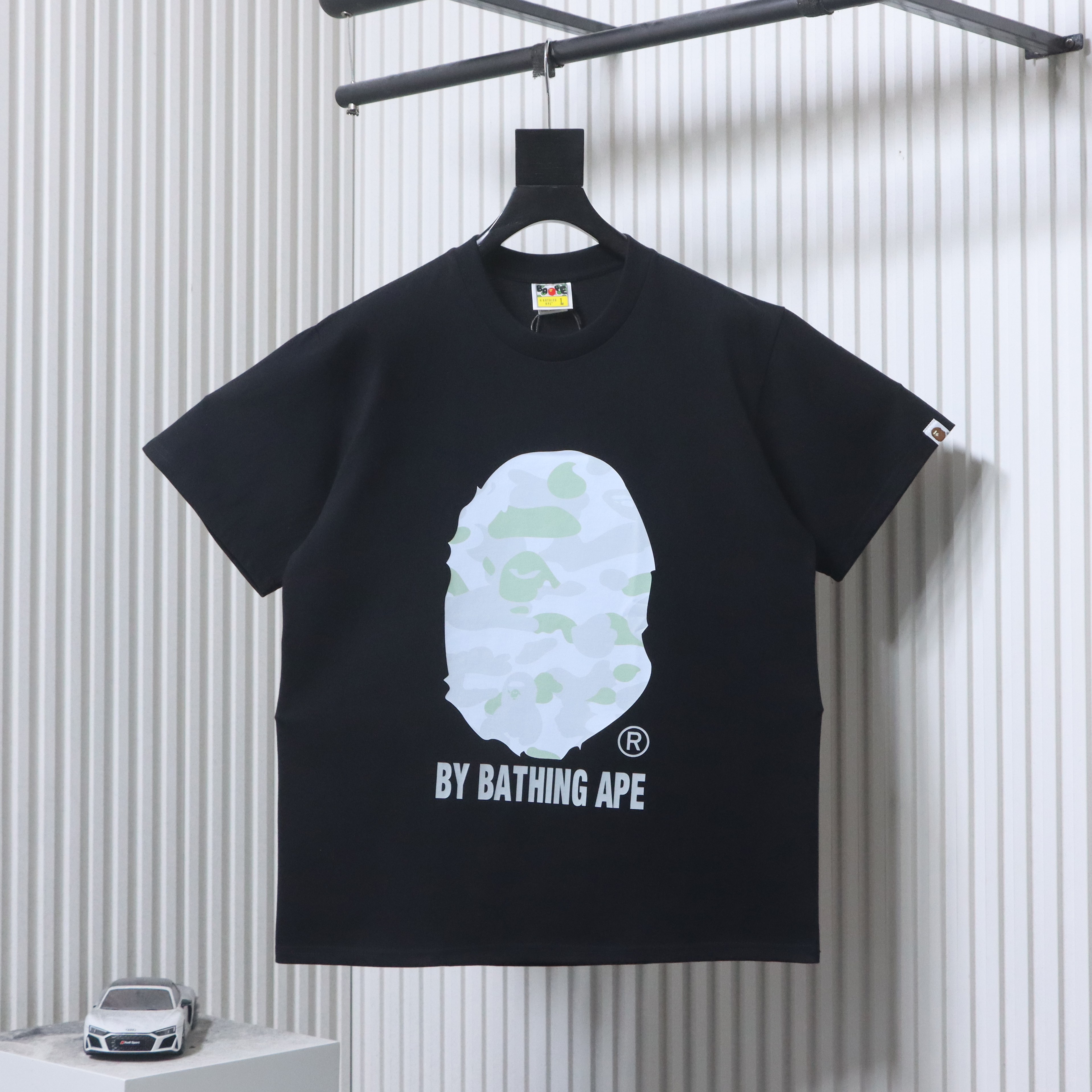 EM Sneakers BAPE 26ss Macaron Ape Head Letter Print T-shirt Black