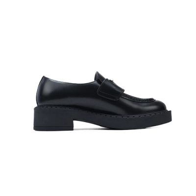 EM Sneakers Prada Chocolate Patent Leather Loafers Black 02