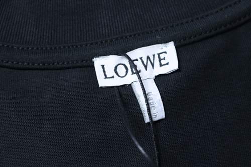 EM Sneakers Loewe 2026SS Nine-Grid Embroidered Logo T-Shirt Black