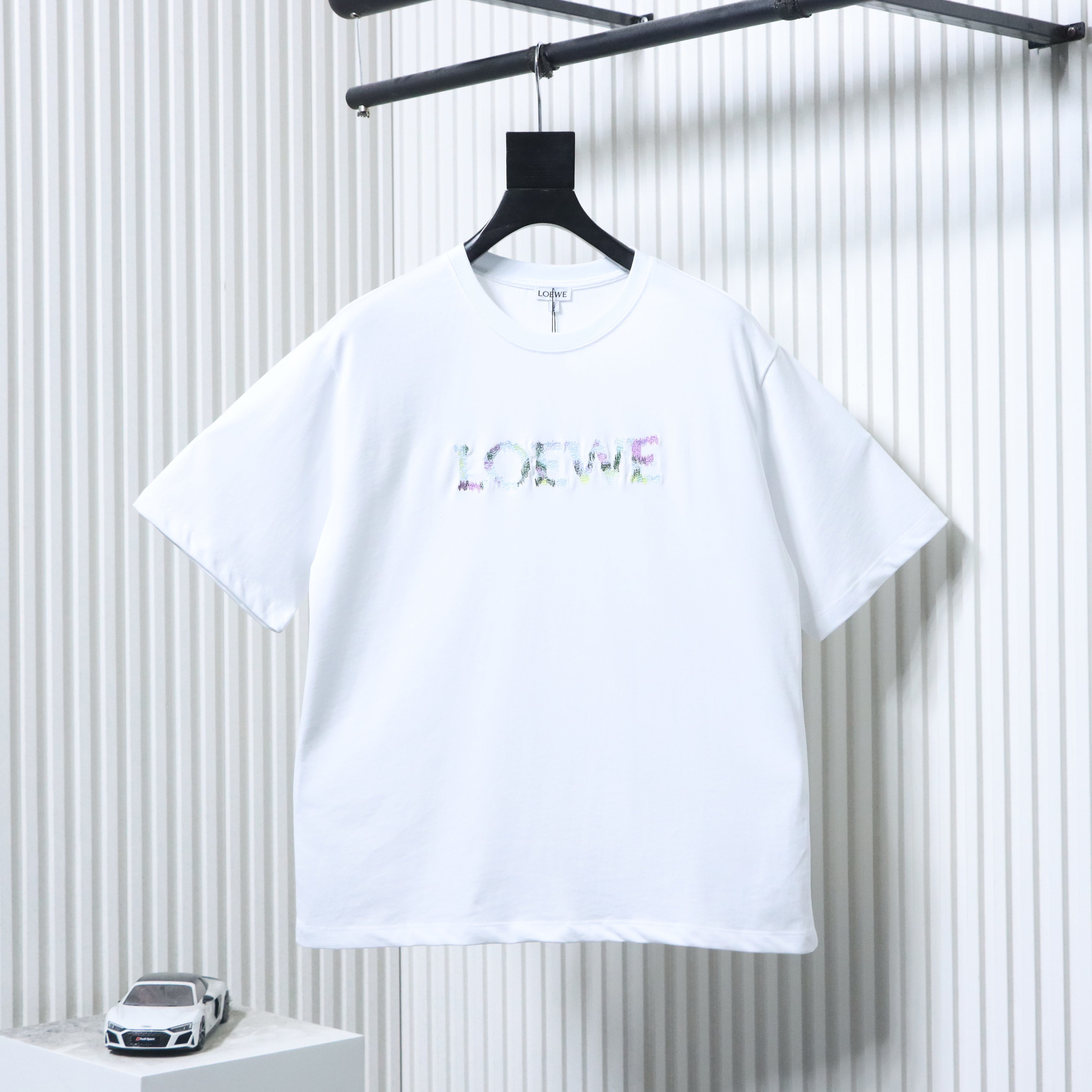 EM Sneakers Loewe 26SS Colorful Embroidered T-shirt White