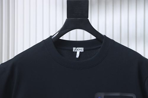 EM Sneakers Loewe & Onrun Collaboration Zipper Pocket Logo Taped T-Shirt Black