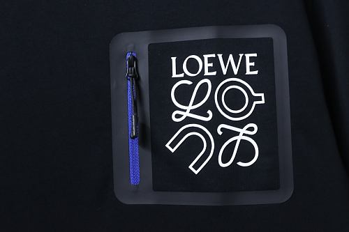 EM Sneakers Loewe & Onrun Collaboration Zipper Pocket Logo Taped T-Shirt Black