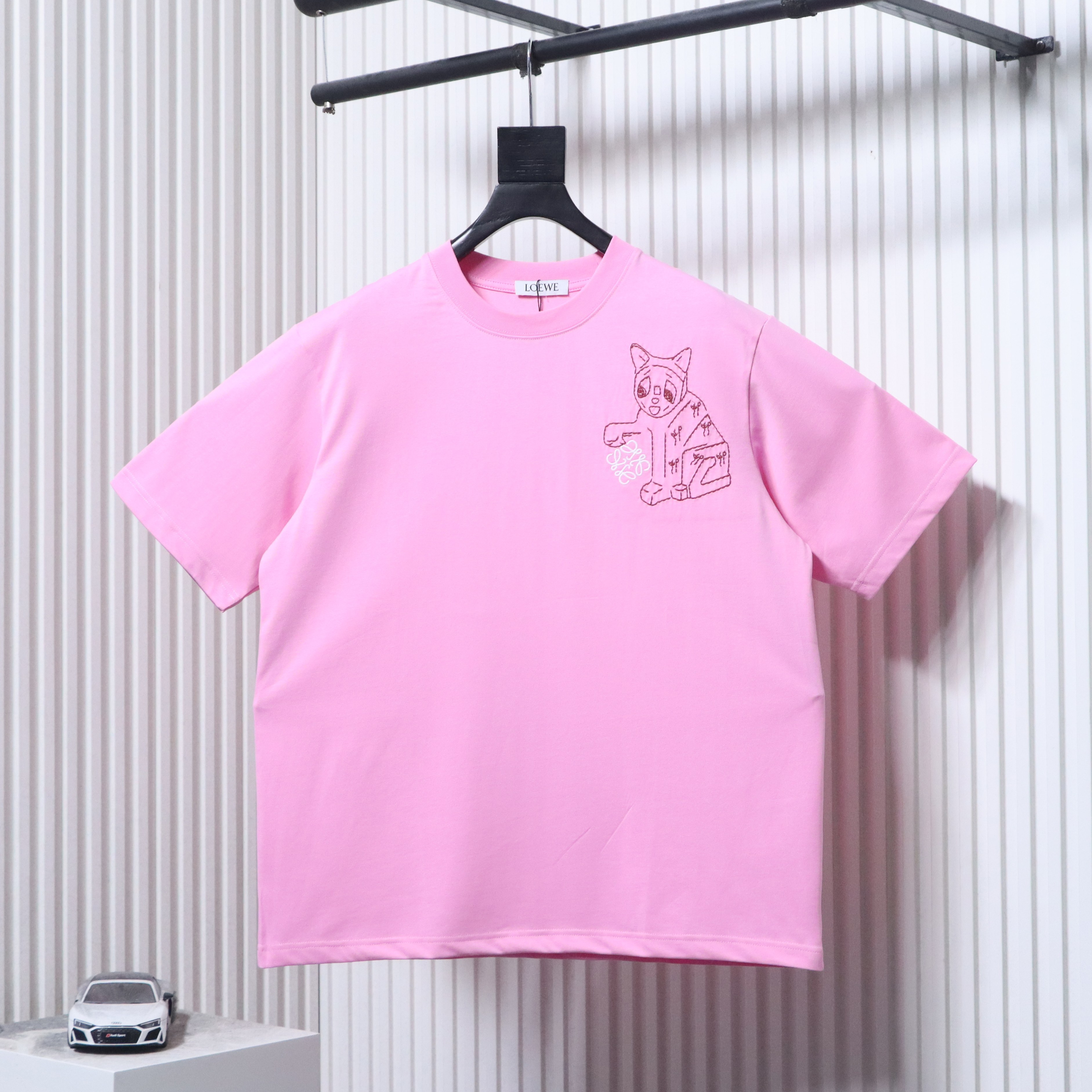 EM Sneakers Loewe Porcelain Cat Print T-shirt Pink