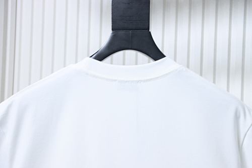 EM Sneakers Loewe Rainbow Embroidered Logo T-Shirt White
